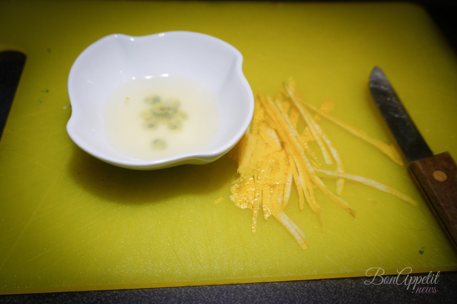 Ригатони с креветками и лимонной цедрой в сливочном соусе