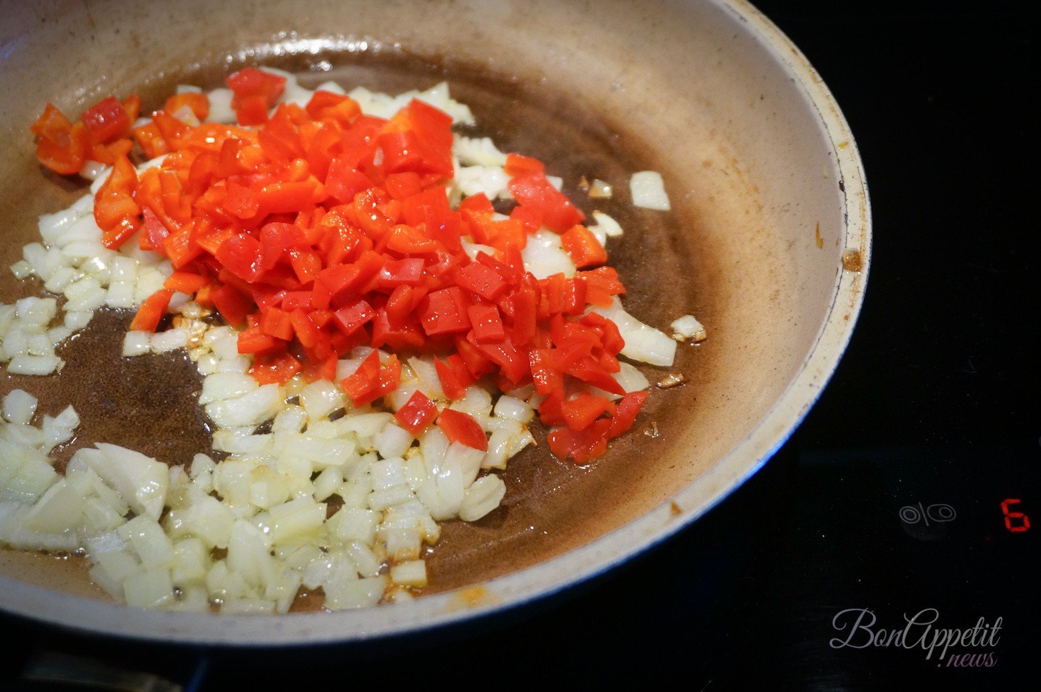 Тефтели с овощным соусом с aчокчей